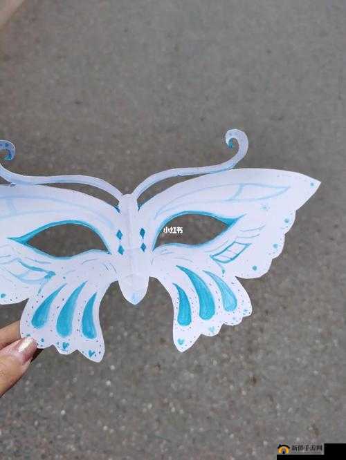 选了戴蝴蝶面具的妈妈作者是谁：探寻背后的故事