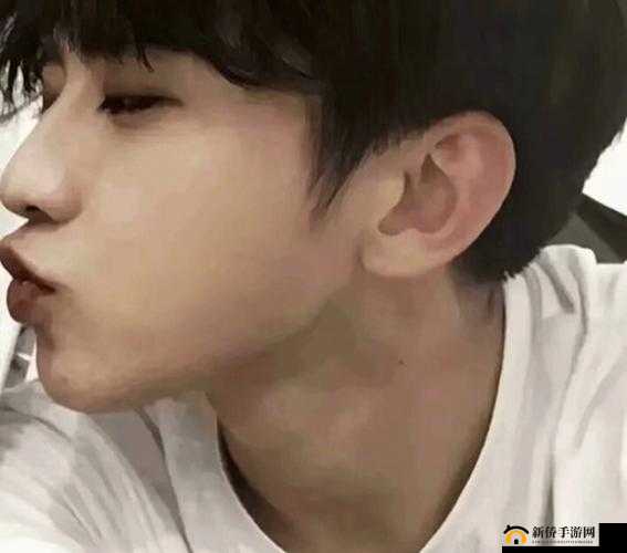 坤坤寒进桃子里：探寻其中奥秘