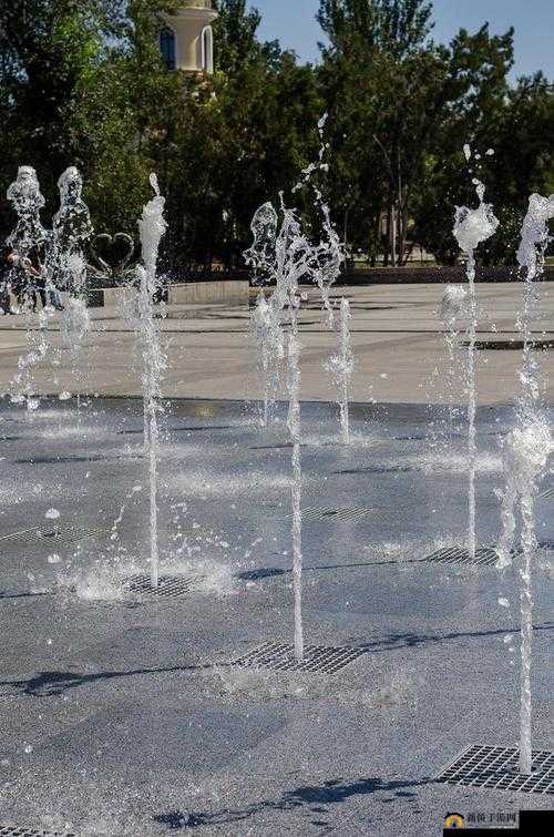 喷泉 1v3 高 HP 软软：超强对决