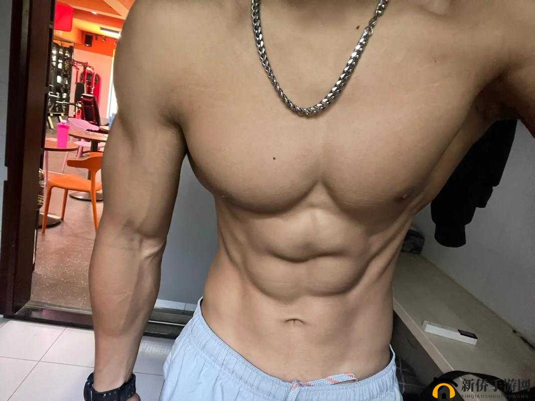 180 黑皮腹肌大包：魅力无限