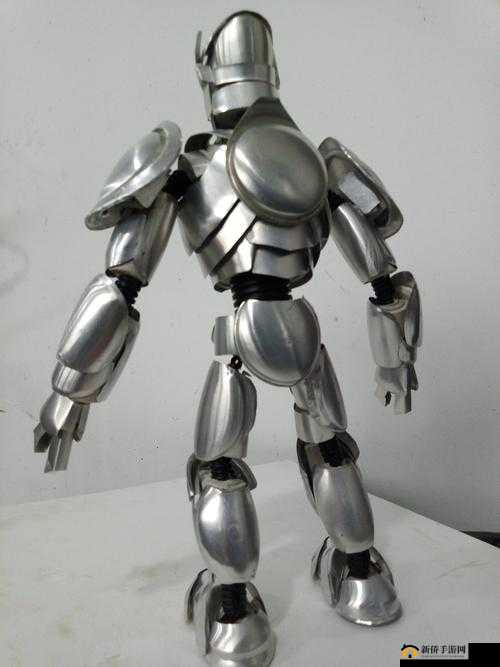 成品人：已完成的产品；精品人：精心制作的产品