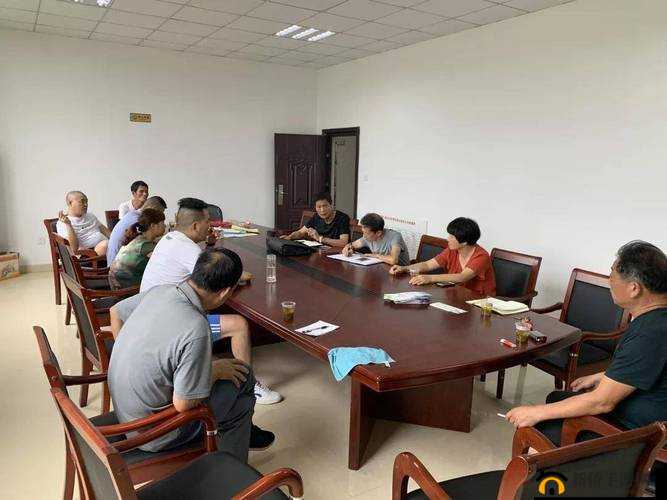 开会时一直放里面会持续进行