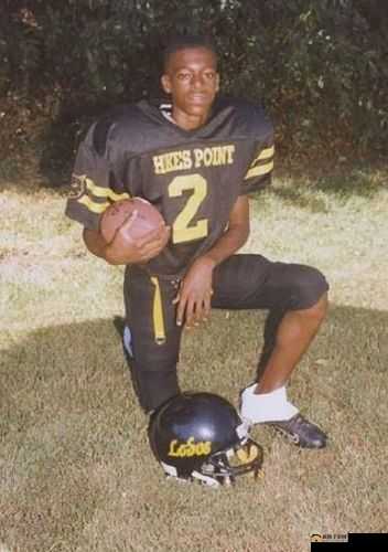 嫩草文化传媒有限公司联系方式：电话 13xxxxxxx、邮箱 xxxxx@xxx.com