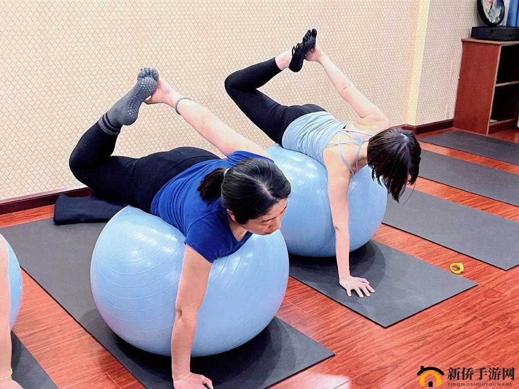 抖动两个球球：有趣的健身方式