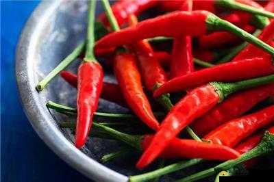 大香伊煮：口感软糯，小辣椒：辣味十足