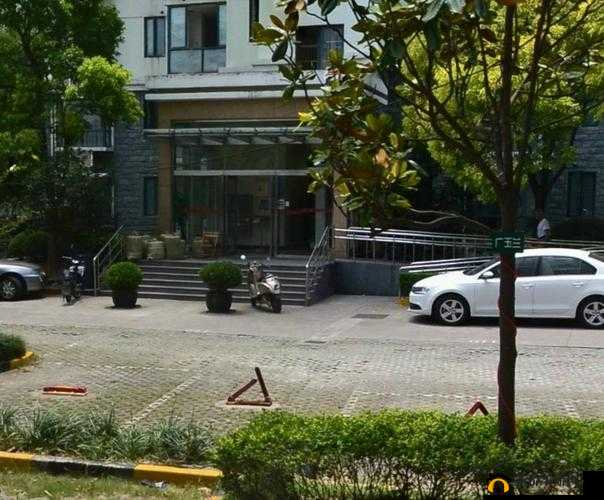 伊甸园一路二路三路四路入口位置：重要地段