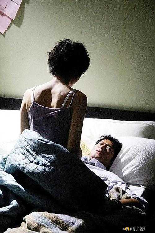 男生和女生一起错错错 30 分钟电视剧：青春错爱故事