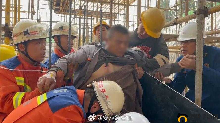 小孩喂钢筋给妈妈视频：令人揪心一幕