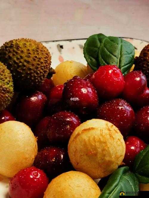 香蕉荔枝樱桃水蜜桃：盛夏水果的甜蜜盛宴