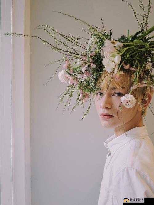 男生的小花照片：见证青春的美好瞬间