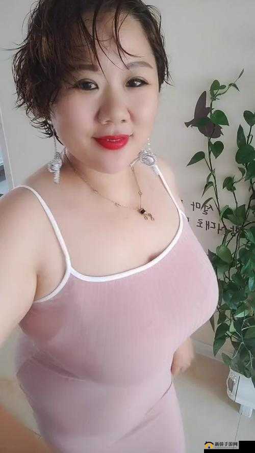 丰满多毛的大隂户毛茸茸- 探索女性身体的自然之美