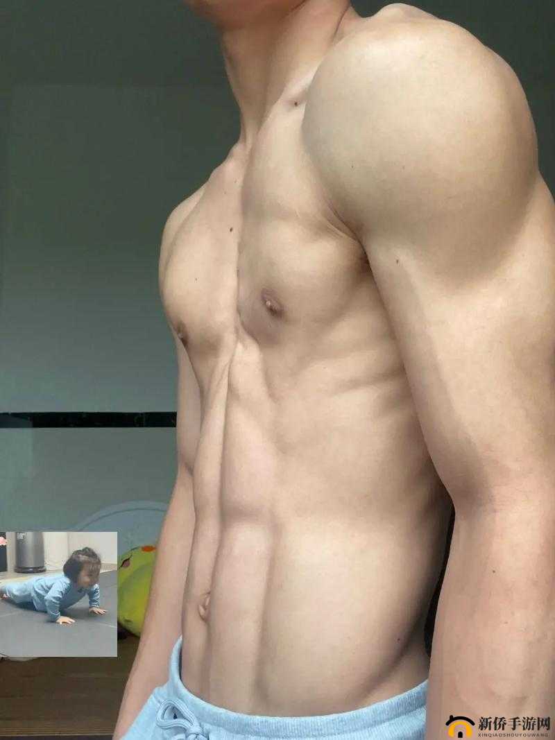 腹肌顶端 0 按下去有点硬：这正常吗
