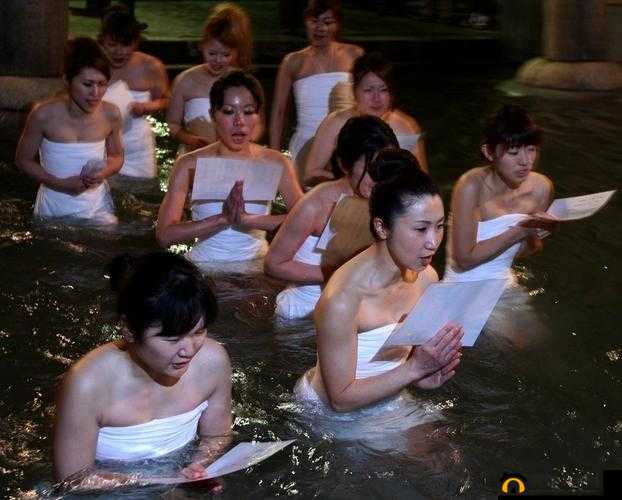 日本裸体女人：探索未知的世界