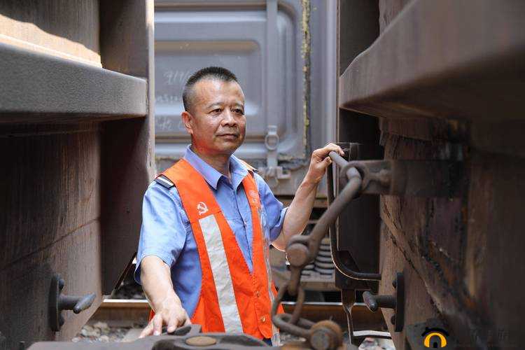 大叔武警 GARY 水电工 2022：平凡中的不凡坚守